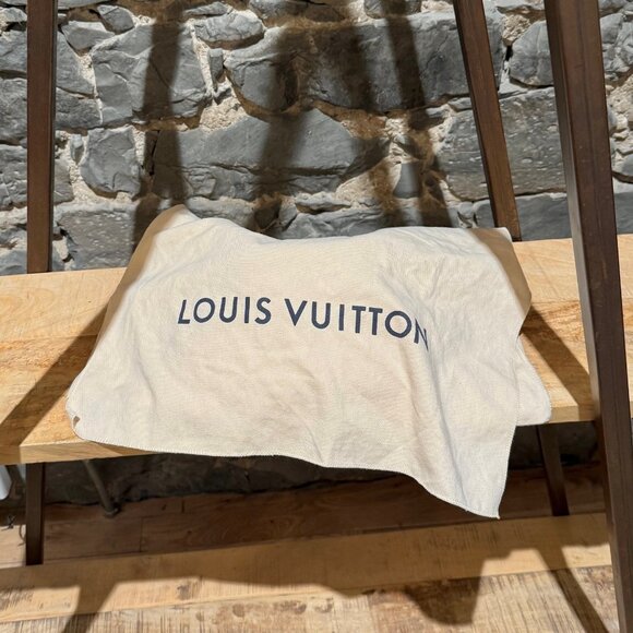 Louis Vuitton 2020 Black Eclipse Monogram Discovery Bumbag - Picture 15 of 15